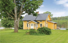 Three-Bedroom Holiday Home in Svanskog